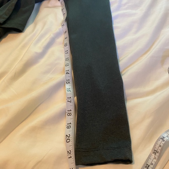 Arcteryx charcoal gray Cardigan Sweater Shirt Size women’s small. LIKE NEW - Picture 9 of 10